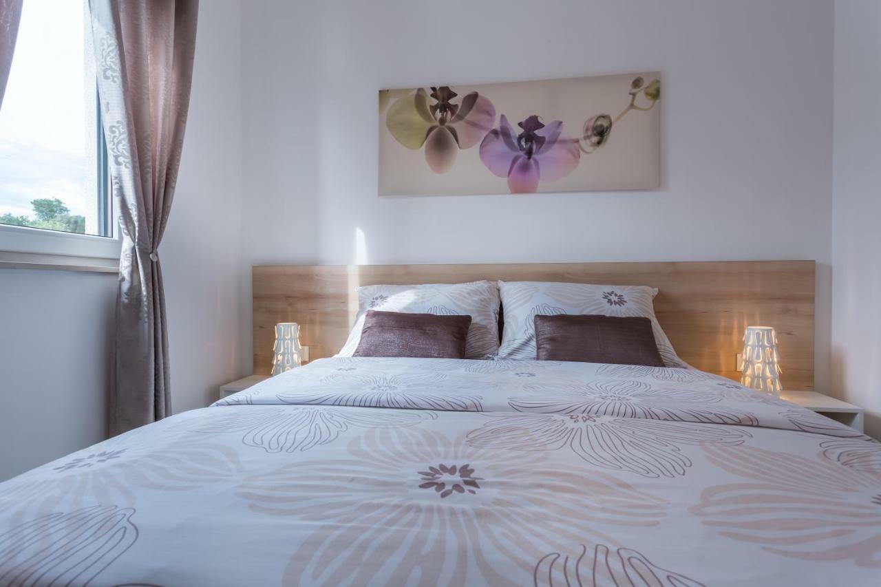 קרק Apartment Elegance מראה חיצוני תמונה